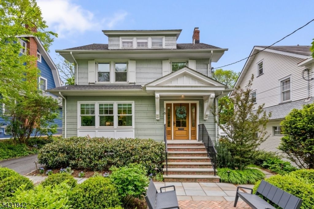 16 Oakview Ave, Maplewood Twp., NJ 07040