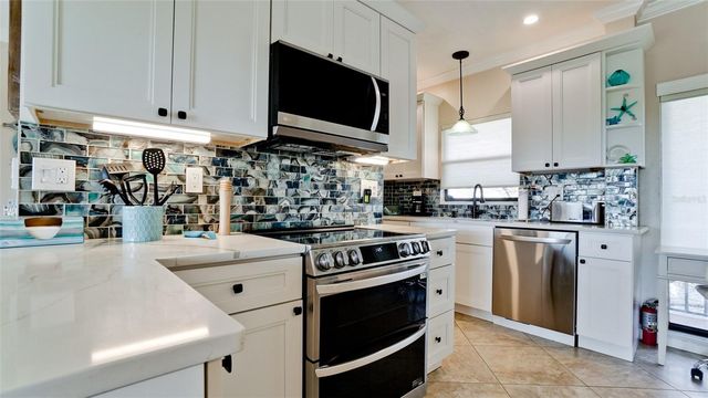 6005 GULF DRIVE 219, Holmes Beach, FL 34217