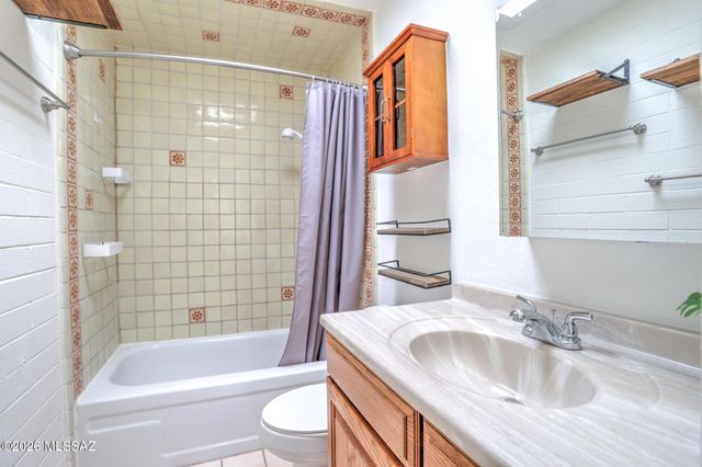 5015 E Adams Street, Tucson, AZ 85712