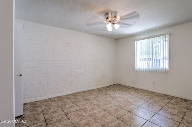 5015 E Adams Street, Tucson, AZ 85712