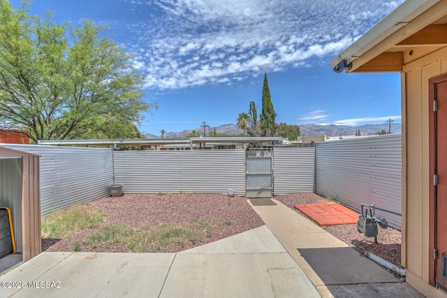 5015 E Adams Street, Tucson, AZ 85712