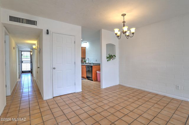 5015 E Adams Street, Tucson, AZ 85712