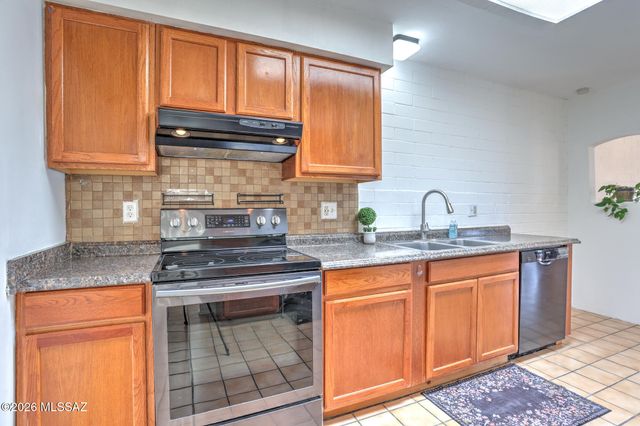 5015 E Adams Street, Tucson, AZ 85712