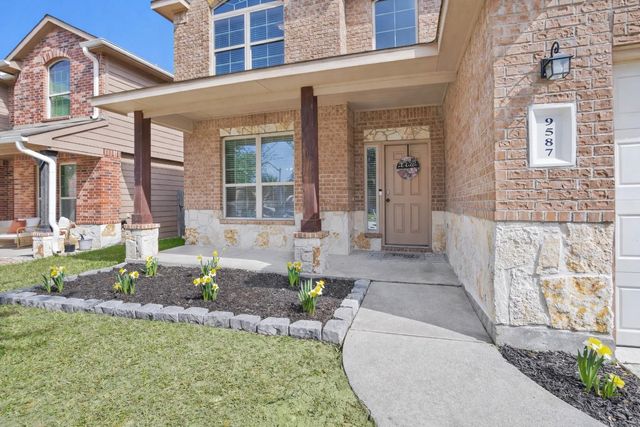 9587 E Woodmark, Conroe, TX 77304