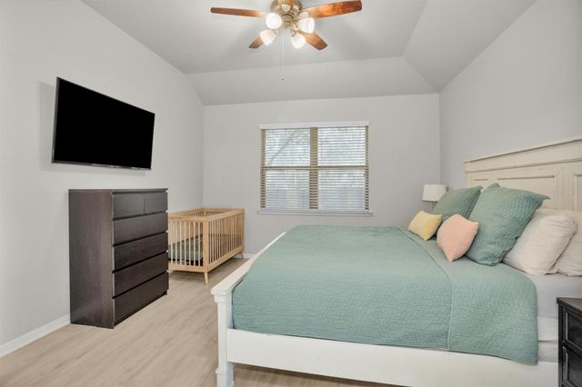 9587 E Woodmark, Conroe, TX 77304