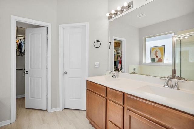 9587 E Woodmark, Conroe, TX 77304