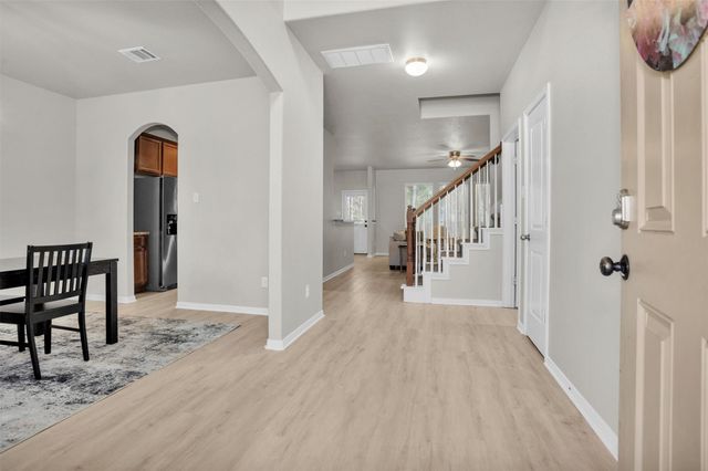 9587 E Woodmark, Conroe, TX 77304