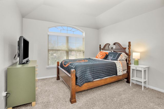 9587 E Woodmark, Conroe, TX 77304