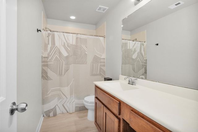 9587 E Woodmark, Conroe, TX 77304