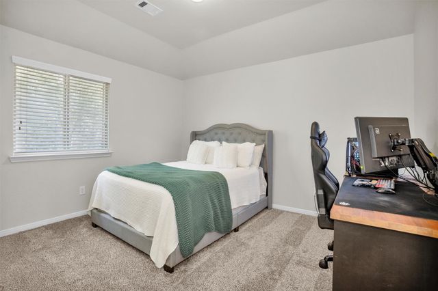 9587 E Woodmark, Conroe, TX 77304