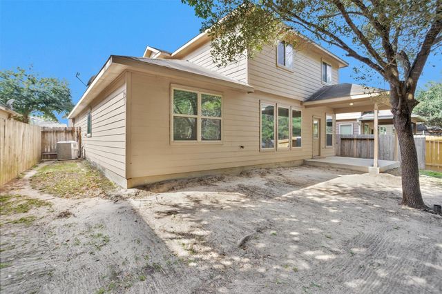 9587 E Woodmark, Conroe, TX 77304