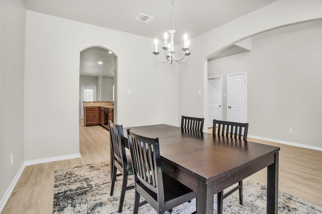 9587 E Woodmark, Conroe, TX 77304