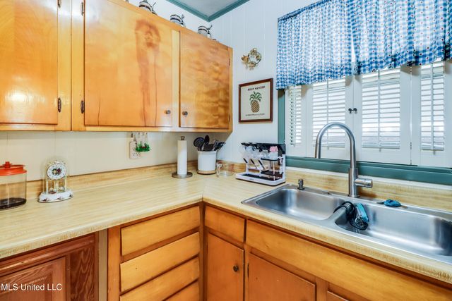 2011 Woodmont Street, Pascagoula, MS 39567