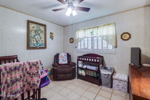 2011 Woodmont Street, Pascagoula, MS 39567