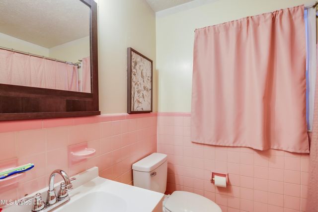 2011 Woodmont Street, Pascagoula, MS 39567