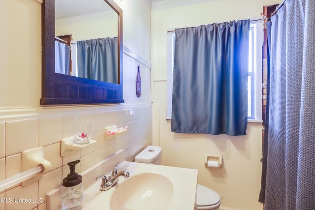 2011 Woodmont Street, Pascagoula, MS 39567