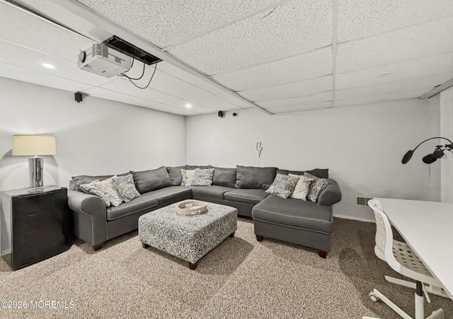 323 Frank Applegate Road, Jackson, NJ 08527