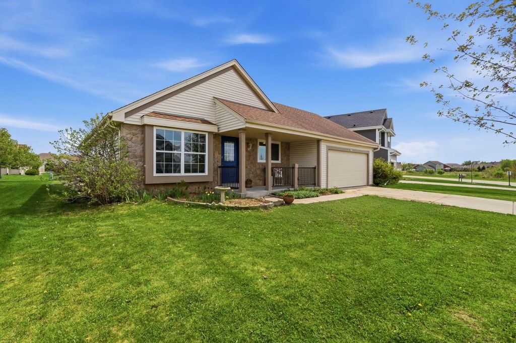 3837 Scenic WAY, Franksville, WI 53126