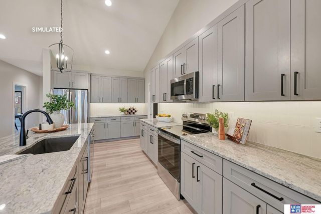 8026 S 43rd Street, Lincoln, NE 68516