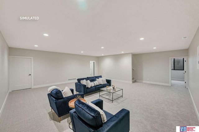 8026 S 43rd Street, Lincoln, NE 68516