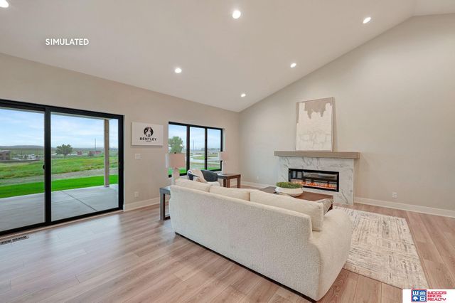 8026 S 43rd Street, Lincoln, NE 68516