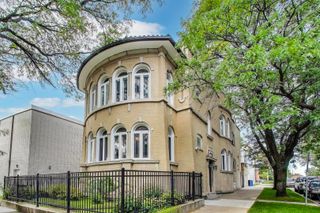 2700 W CARMEN Avenue, Chicago, IL 60625