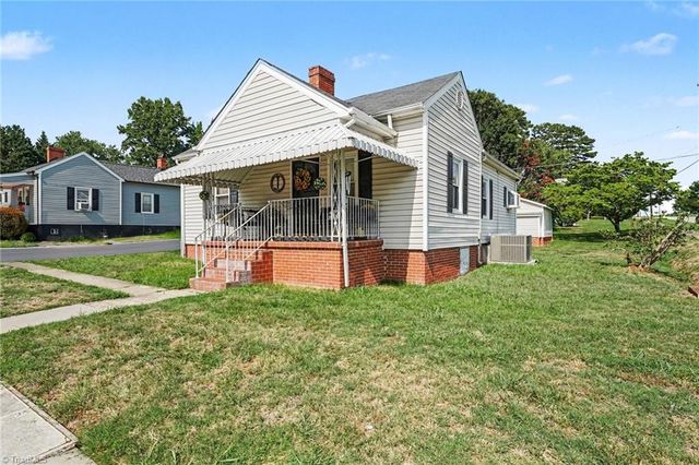 2400 Yanceyville Street, Greensboro, NC 27405