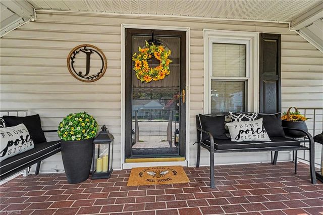 2400 Yanceyville Street, Greensboro, NC 27405