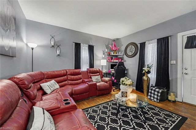 2400 Yanceyville Street, Greensboro, NC 27405