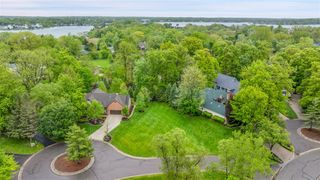 4275 Forest Valley Court, Waterford, MI 48328