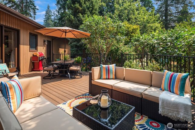 22007 NE 140th Way, Woodinville, WA 98077
