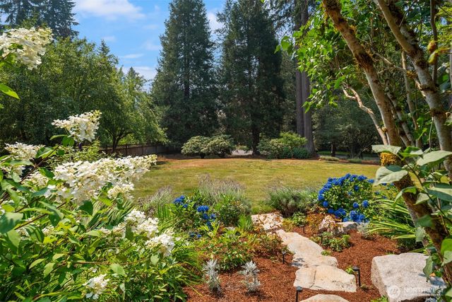 22007 NE 140th Way, Woodinville, WA 98077