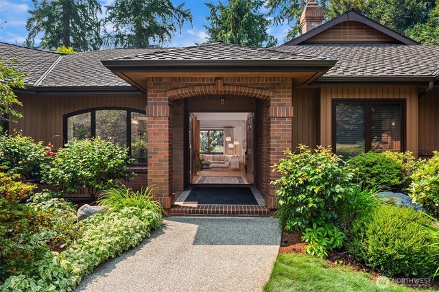22007 NE 140th Way, Woodinville, WA 98077