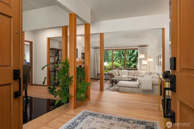 22007 NE 140th Way, Woodinville, WA 98077