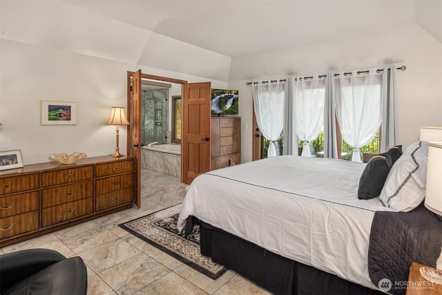 22007 NE 140th Way, Woodinville, WA 98077