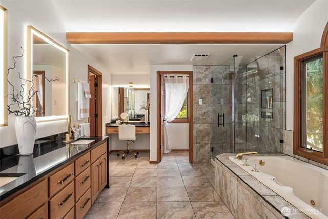 22007 NE 140th Way, Woodinville, WA 98077