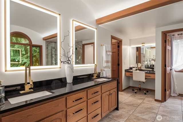22007 NE 140th Way, Woodinville, WA 98077
