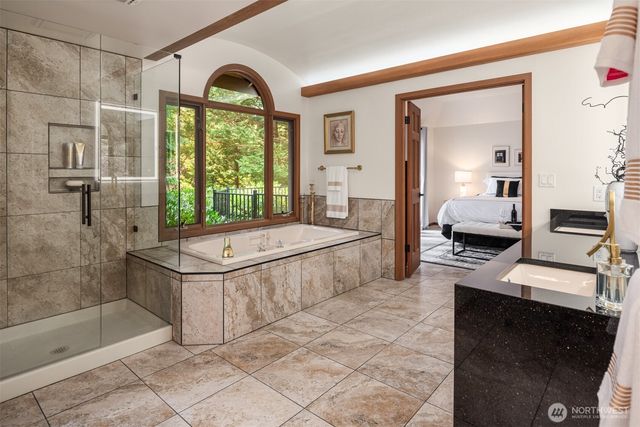 22007 NE 140th Way, Woodinville, WA 98077