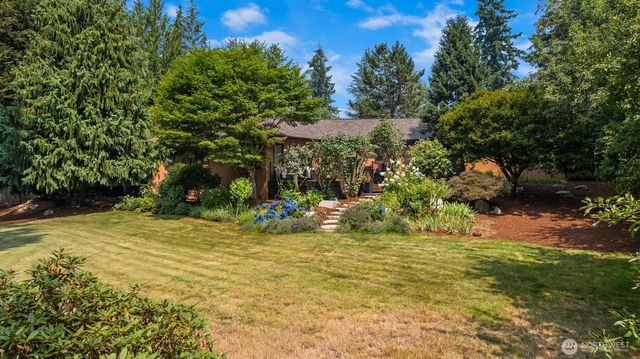 22007 NE 140th Way, Woodinville, WA 98077
