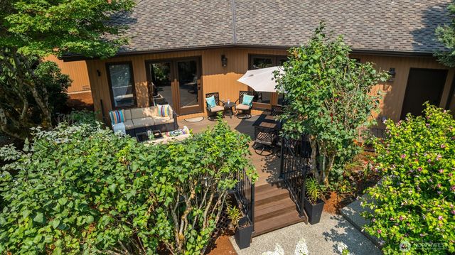 22007 NE 140th Way, Woodinville, WA 98077