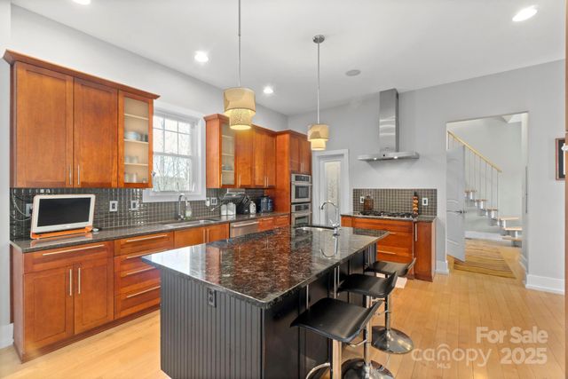 4915 Ardenwoods Drive, Charlotte, NC 28215