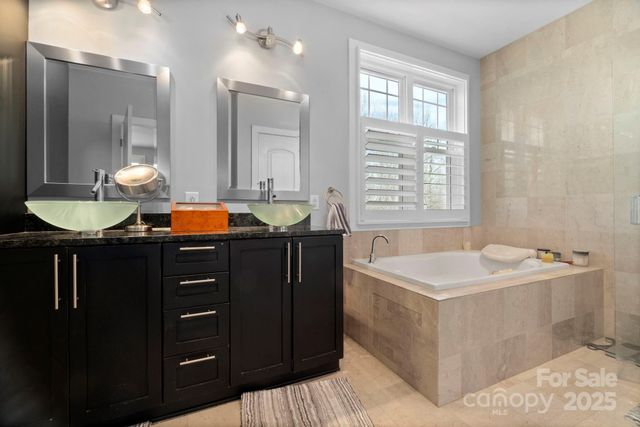 4915 Ardenwoods Drive, Charlotte, NC 28215