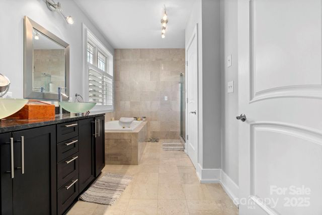 4915 Ardenwoods Drive, Charlotte, NC 28215
