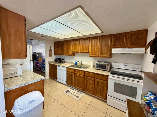 1510 E 26TH Lane 3, Apache Junction, AZ 85119