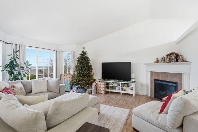 8015 S West Terrace Dr, Cheney, WA 99004