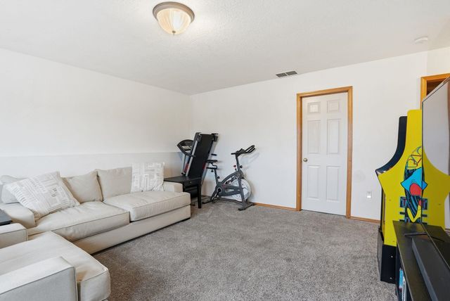 8015 S West Terrace Dr, Cheney, WA 99004