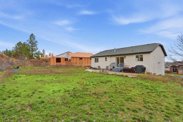 8015 S West Terrace Dr, Cheney, WA 99004