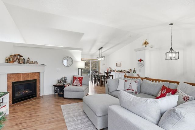 8015 S West Terrace Dr, Cheney, WA 99004