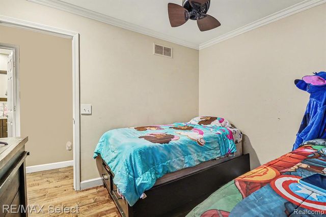 41952 King Edward Court, Clinton Township, MI 48038