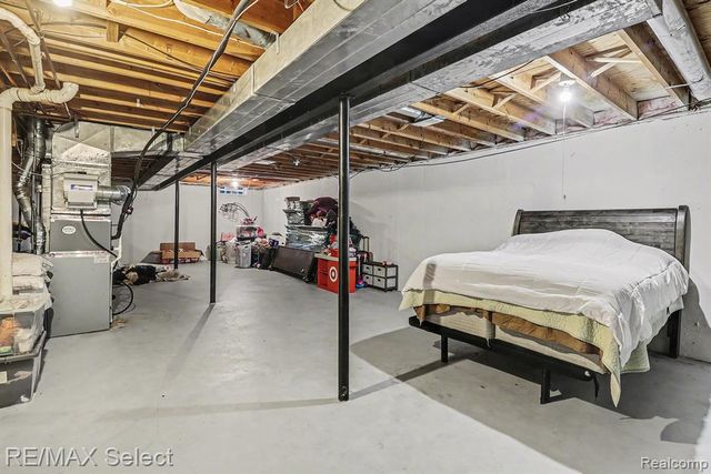 41952 King Edward Court, Clinton Township, MI 48038